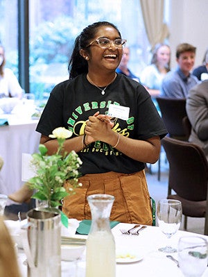 Clark Honors student speaks at Stamps event.